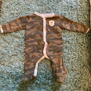 ⭐️ Camouflage Dinosaur Hunter Footed Onesie